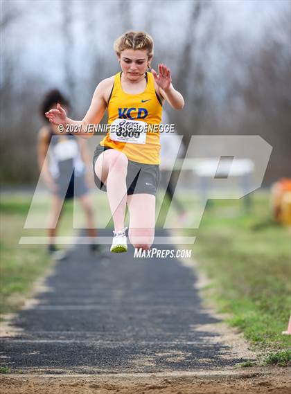 Thumbnail 2 in Shelby County 5-Way Track Meet photogallery.