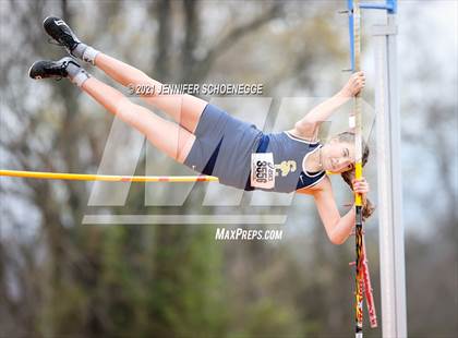 Thumbnail 2 in Shelby County 5-Way Track Meet photogallery.