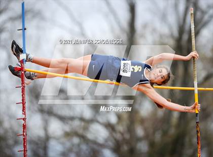 Thumbnail 1 in Shelby County 5-Way Track Meet photogallery.