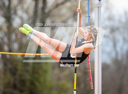 Thumbnail 3 in Shelby County 5-Way Track Meet photogallery.