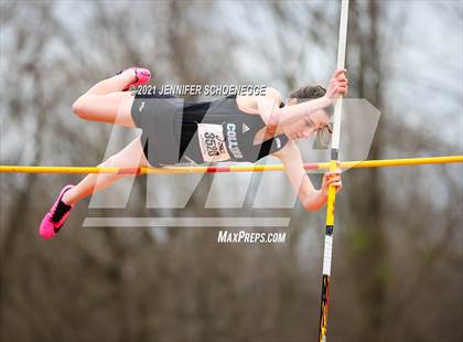 Thumbnail 1 in Shelby County 5-Way Track Meet photogallery.