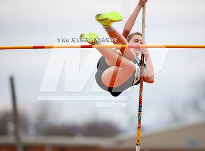 Thumbnail 2 in Shelby County 5-Way Track Meet photogallery.