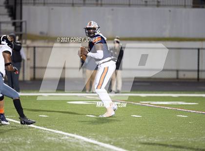 Thumbnail 3 in Douglas County vs Northside (GHSA AAAAAA Round 2 Playoff) photogallery.