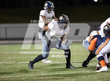 Thumbnail 3 in Douglas County vs Northside (GHSA AAAAAA Round 2 Playoff) photogallery.