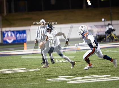 Thumbnail 1 in Douglas County vs Northside (GHSA AAAAAA Round 2 Playoff) photogallery.