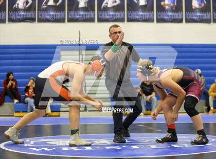 Thumbnail 2 in Berthoud vs. Denver West (Resurrection Christian Tri) photogallery.
