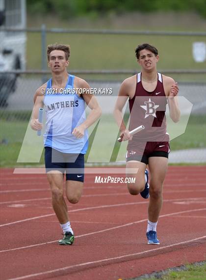 Thumbnail 2 in Herrin Invitational photogallery.