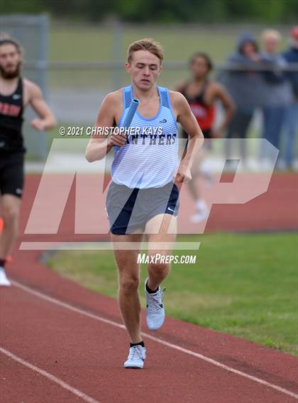 Thumbnail 3 in Herrin Invitational photogallery.