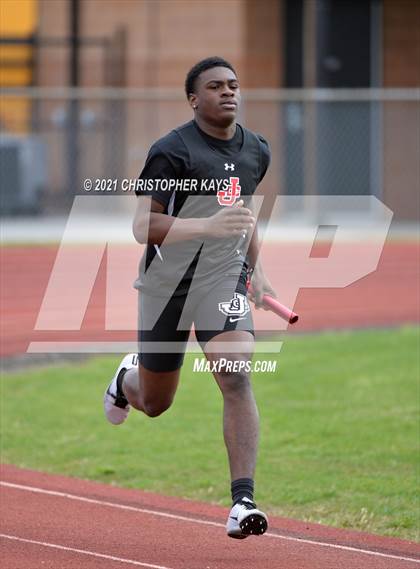 Thumbnail 1 in Herrin Invitational photogallery.