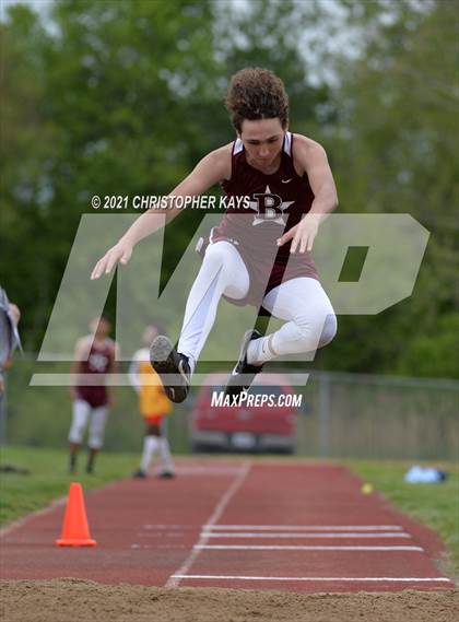Thumbnail 3 in Herrin Invitational photogallery.
