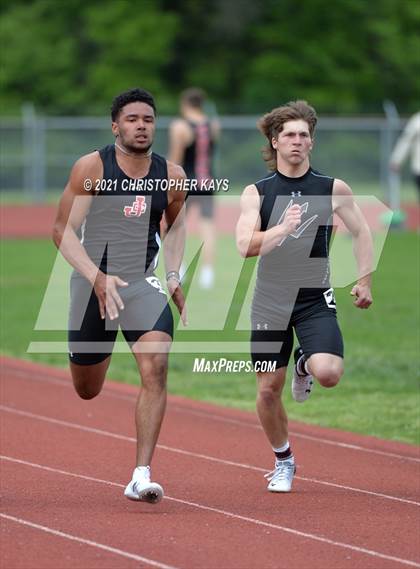 Thumbnail 1 in Herrin Invitational photogallery.