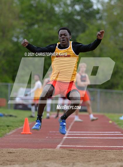Thumbnail 3 in Herrin Invitational photogallery.