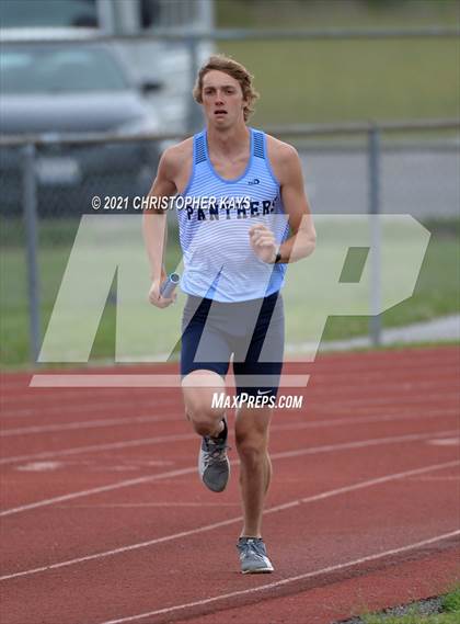 Thumbnail 2 in Herrin Invitational photogallery.
