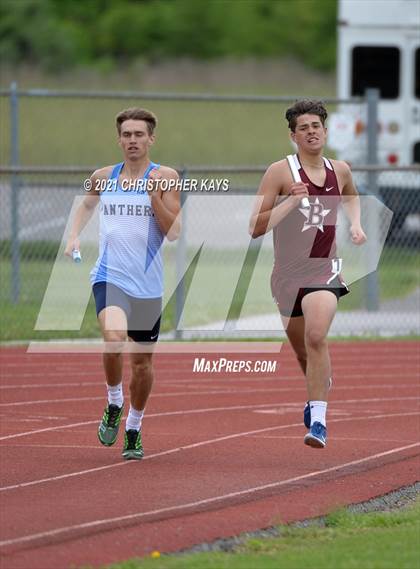 Thumbnail 3 in Herrin Invitational photogallery.
