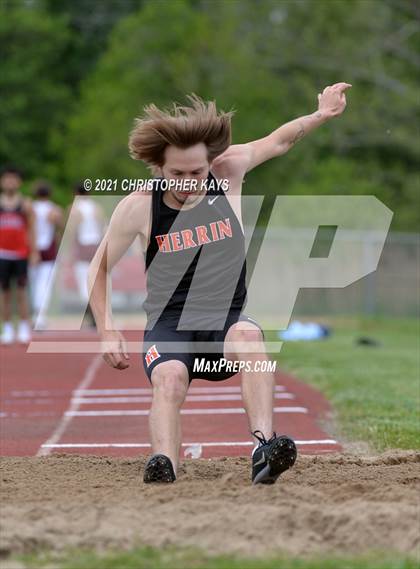 Thumbnail 1 in Herrin Invitational photogallery.