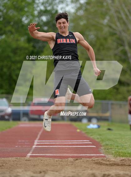 Thumbnail 1 in Herrin Invitational photogallery.