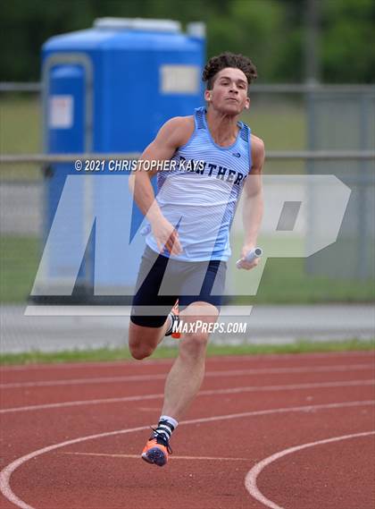 Thumbnail 2 in Herrin Invitational photogallery.