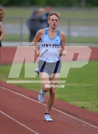 Thumbnail 2 in Herrin Invitational photogallery.