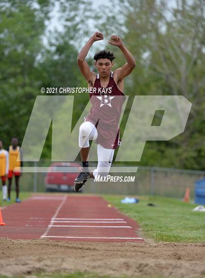 Thumbnail 2 in Herrin Invitational photogallery.