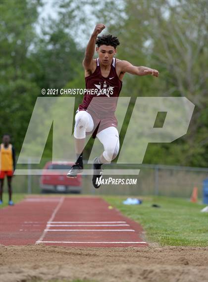 Thumbnail 3 in Herrin Invitational photogallery.
