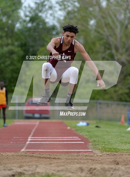Thumbnail 1 in Herrin Invitational photogallery.