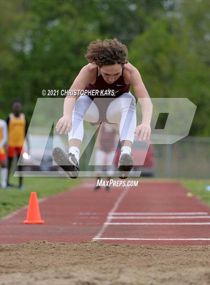 Thumbnail 1 in Herrin Invitational photogallery.