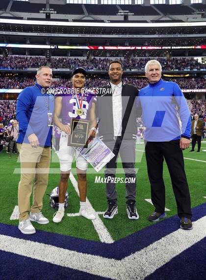 Thumbnail 3 in South Oak Cliff @ Port Neches-Groves (UIL 5A D2 Football Final Medal Ceremony) photogallery.