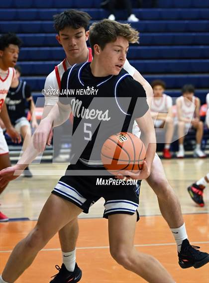 Thumbnail 2 in Bingham vs. Eaglecrest (Tarkanian Classic) photogallery.