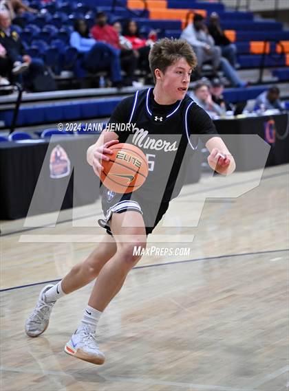 Thumbnail 3 in Bingham vs. Eaglecrest (Tarkanian Classic) photogallery.