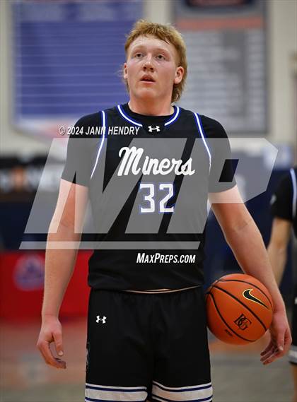 Thumbnail 1 in Bingham vs. Eaglecrest (Tarkanian Classic) photogallery.