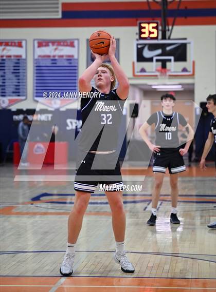 Thumbnail 3 in Bingham vs. Eaglecrest (Tarkanian Classic) photogallery.