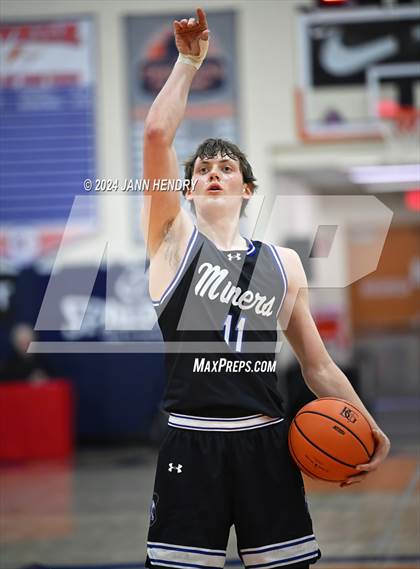 Thumbnail 3 in Bingham vs. Eaglecrest (Tarkanian Classic) photogallery.