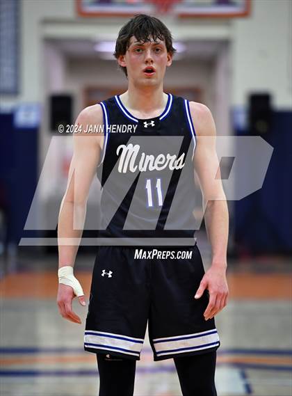 Thumbnail 3 in Bingham vs. Eaglecrest (Tarkanian Classic) photogallery.