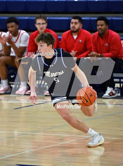 Thumbnail 2 in Bingham vs. Eaglecrest (Tarkanian Classic) photogallery.