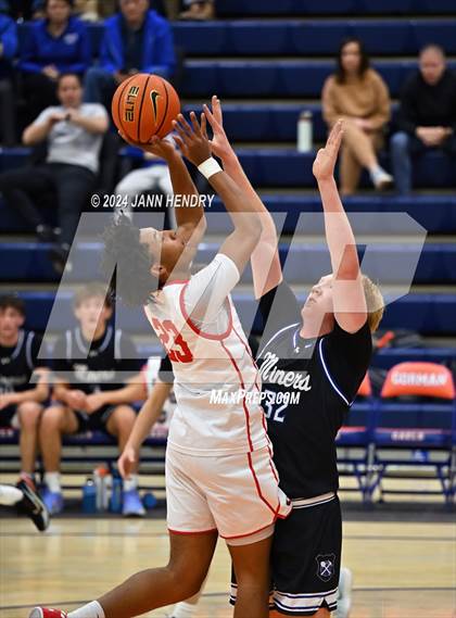 Thumbnail 3 in Bingham vs. Eaglecrest (Tarkanian Classic) photogallery.
