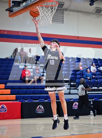 Thumbnail 2 in Bingham vs. Eaglecrest (Tarkanian Classic) photogallery.