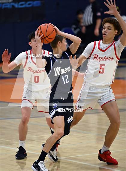 Thumbnail 3 in Bingham vs. Eaglecrest (Tarkanian Classic) photogallery.