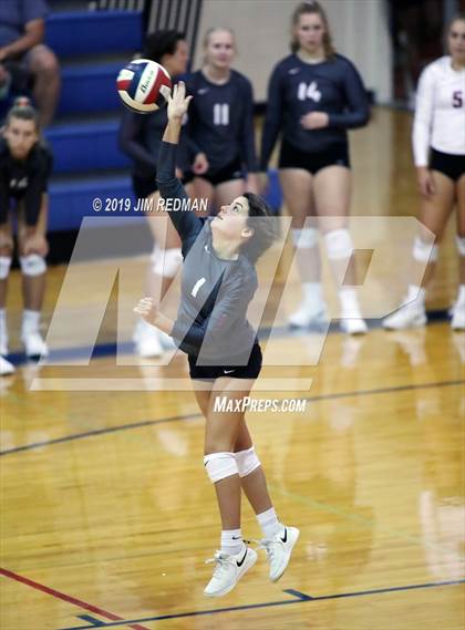 Thumbnail 3 in Rouse @ Leander photogallery.