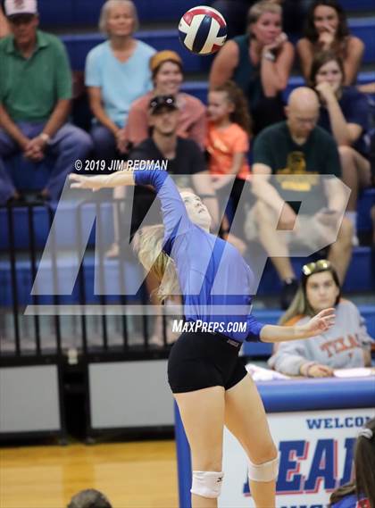 Thumbnail 3 in Rouse @ Leander photogallery.