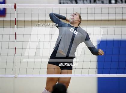 Thumbnail 1 in Rouse @ Leander photogallery.