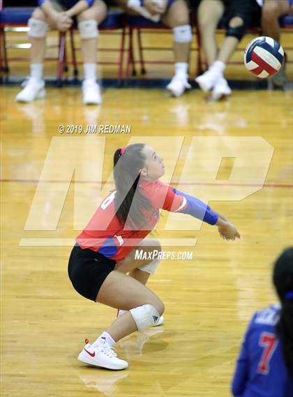 Thumbnail 1 in Rouse @ Leander photogallery.