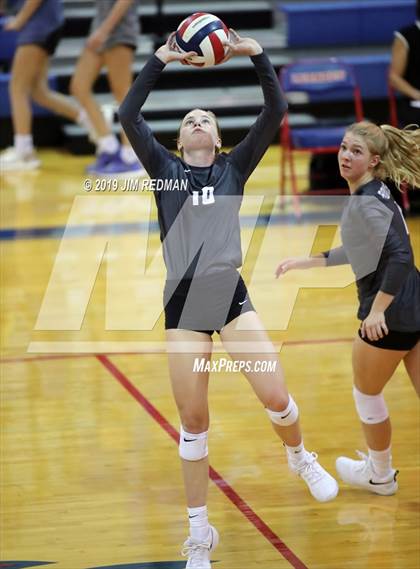Thumbnail 1 in Rouse @ Leander photogallery.