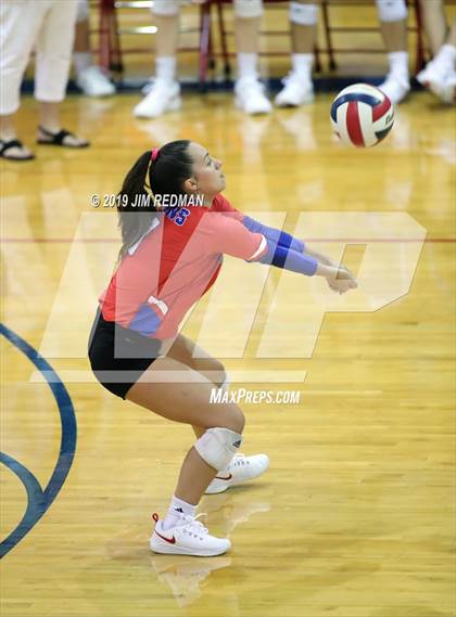 Thumbnail 1 in Rouse @ Leander photogallery.