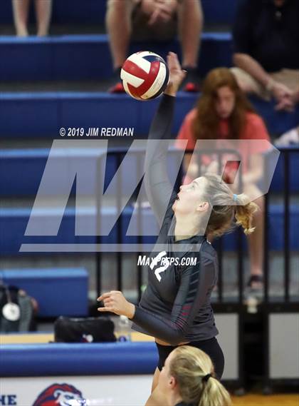 Thumbnail 2 in Rouse @ Leander photogallery.