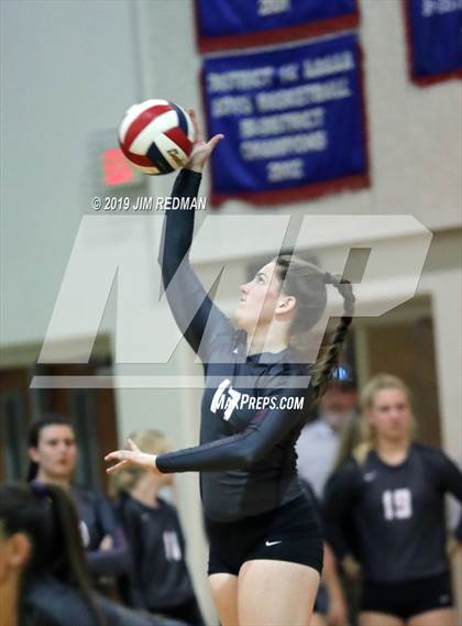 Thumbnail 1 in Rouse @ Leander photogallery.