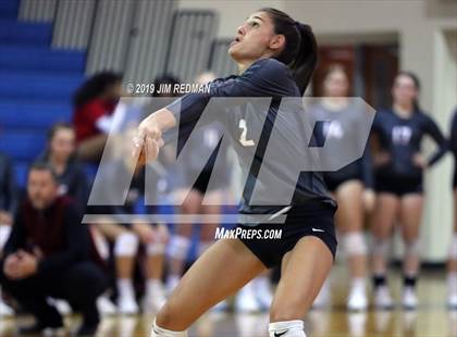 Thumbnail 2 in Rouse @ Leander photogallery.