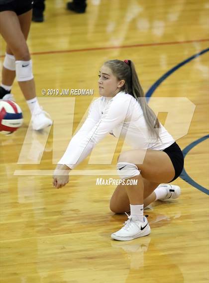 Thumbnail 1 in Rouse @ Leander photogallery.