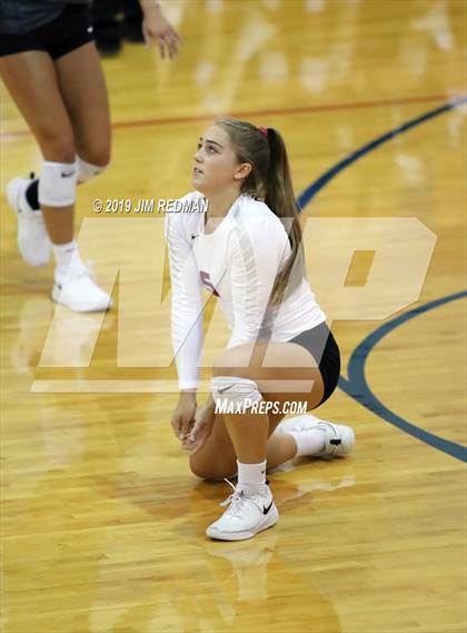 Thumbnail 1 in Rouse @ Leander photogallery.