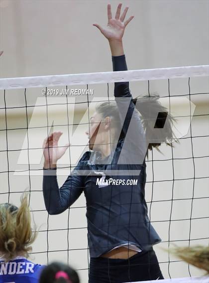 Thumbnail 1 in Rouse @ Leander photogallery.