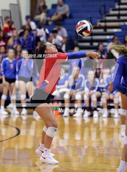 Thumbnail 2 in Rouse @ Leander photogallery.